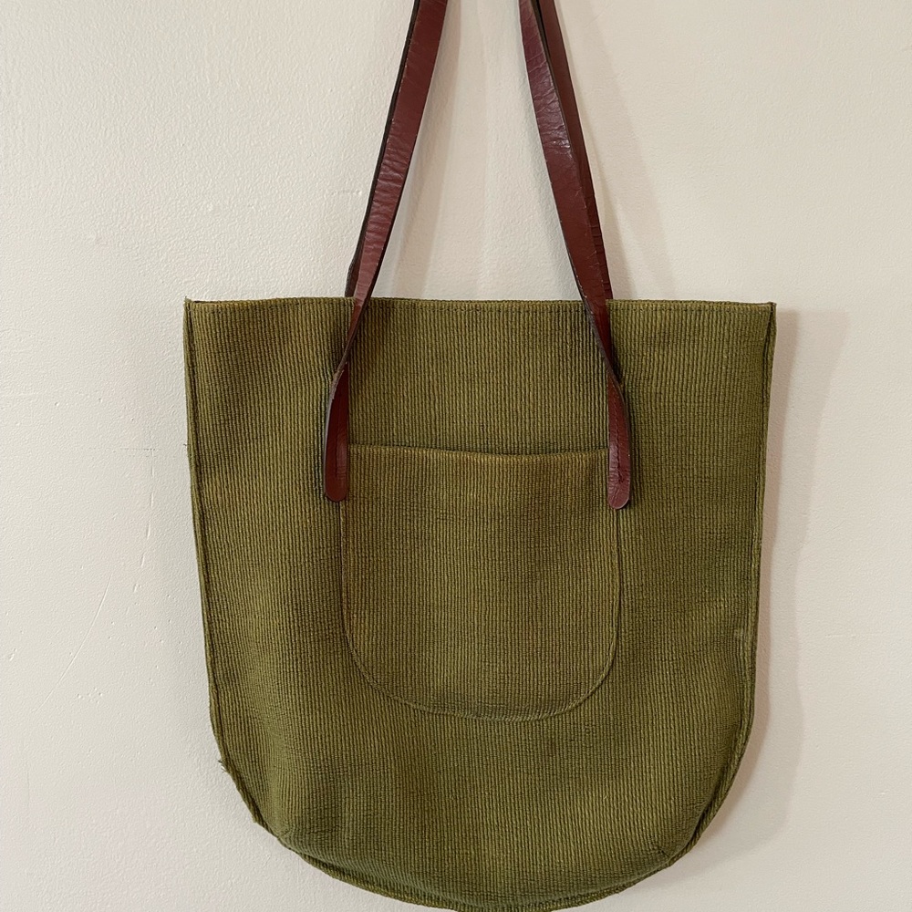 Tote jute with leather straps